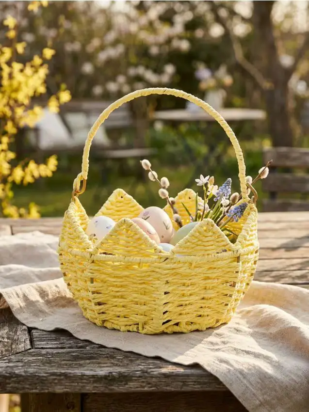 Cestino pasquale con manico - giallo chiaro