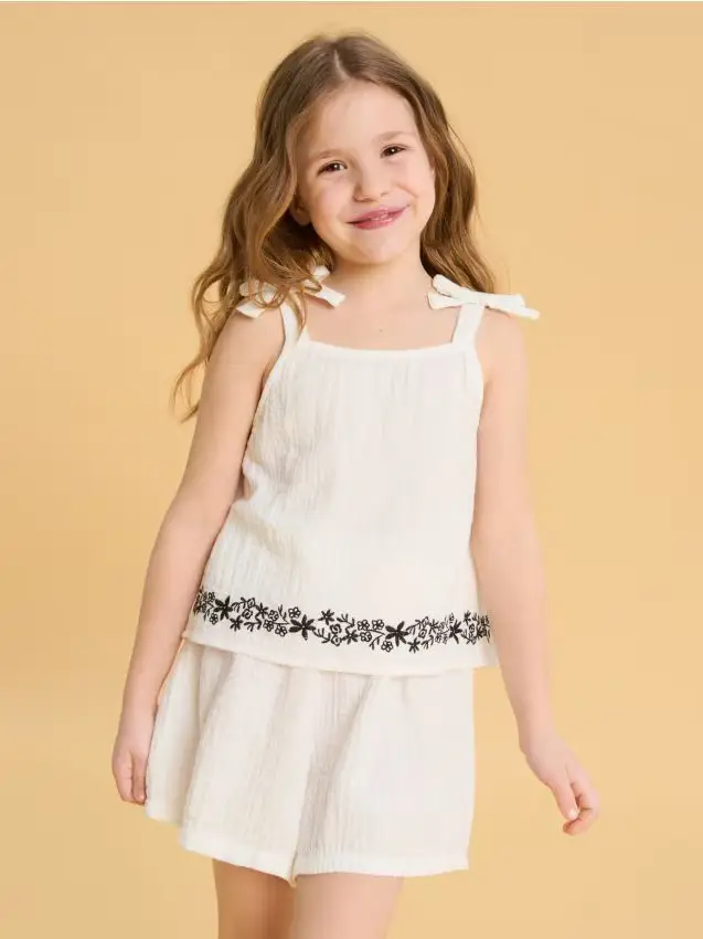 Completo in cotone per l estate - bianco