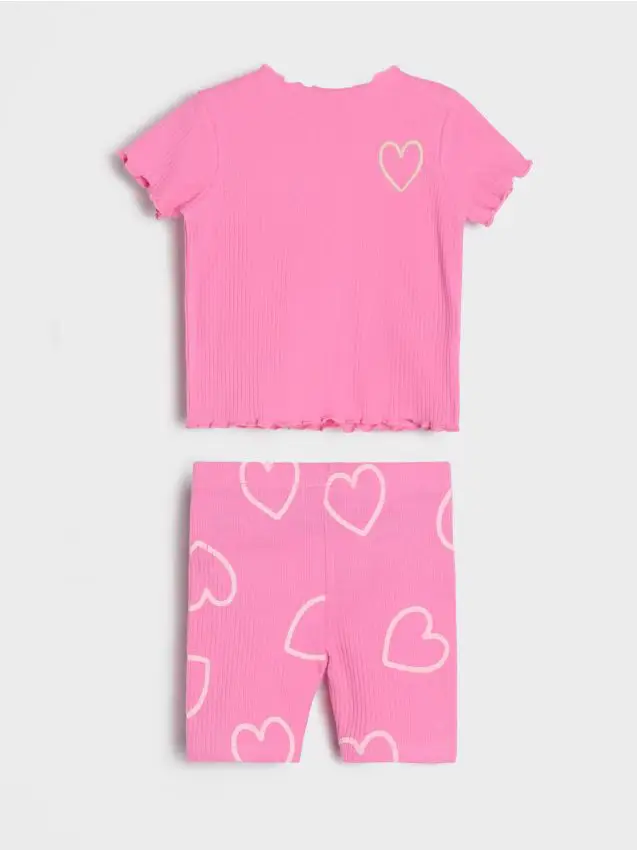 Completo in maglia a coste con motivo a cuori - rosa