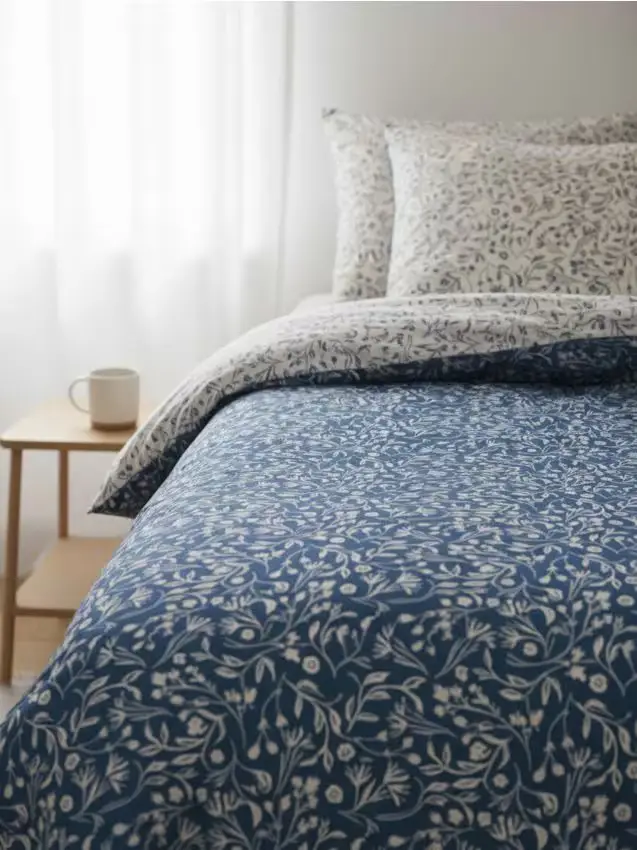 Completo lenzuola double-face con motivo decorativo - indaco