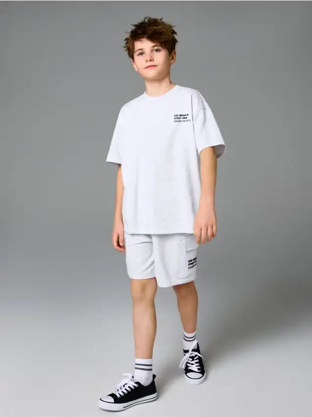 Completo t-shirt e pantaloncini - grigio chiaro