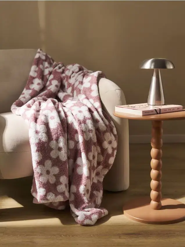 Coperta con fiori - rosa pastello