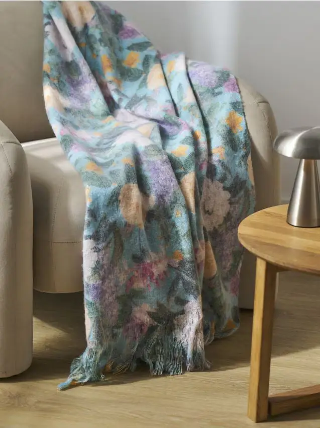 Coperta con motivo floreale e frange - turchese chiaro