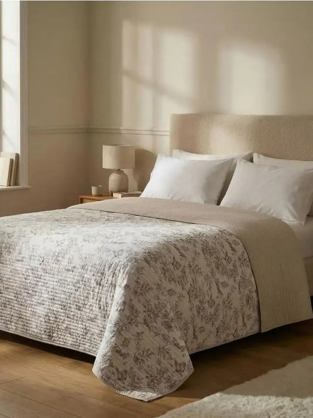 Copriletto con motivo floreale - grigio chiaro