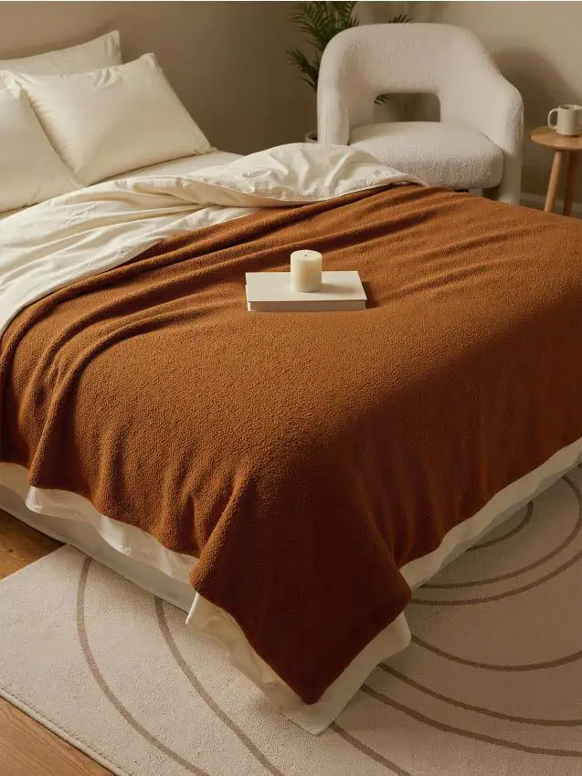 Copriletto - marrone dorato