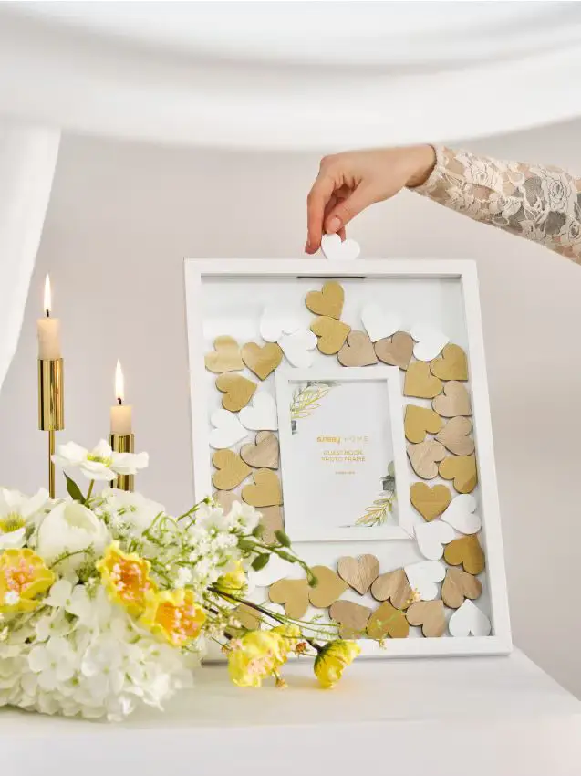 Cornice portafoto nuziale con cuori per le firme degli invitati - multicolor