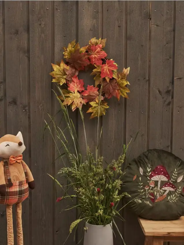 Corona decorativa con luci LED - multicolor