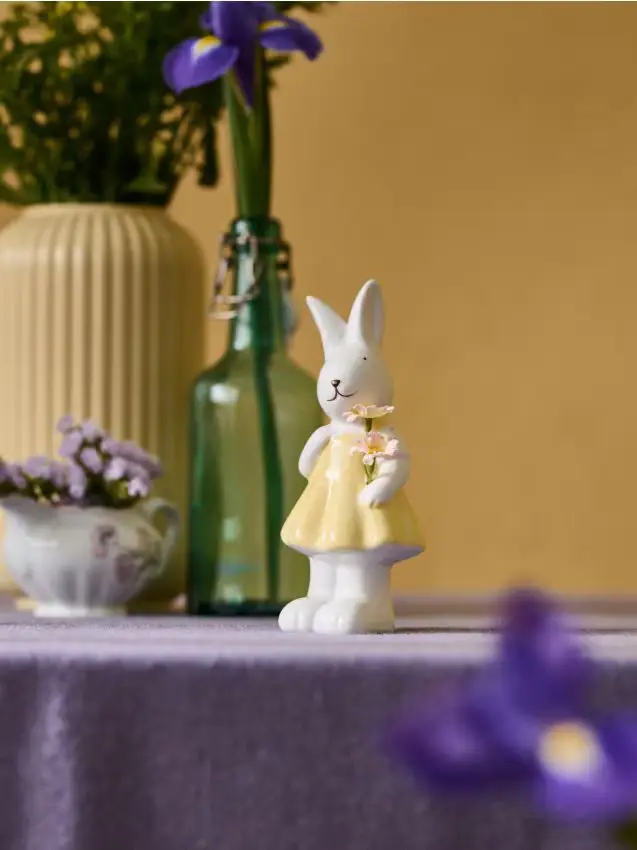 Decorazione pasquale da appoggio a forma di coniglio - giallo chiaro