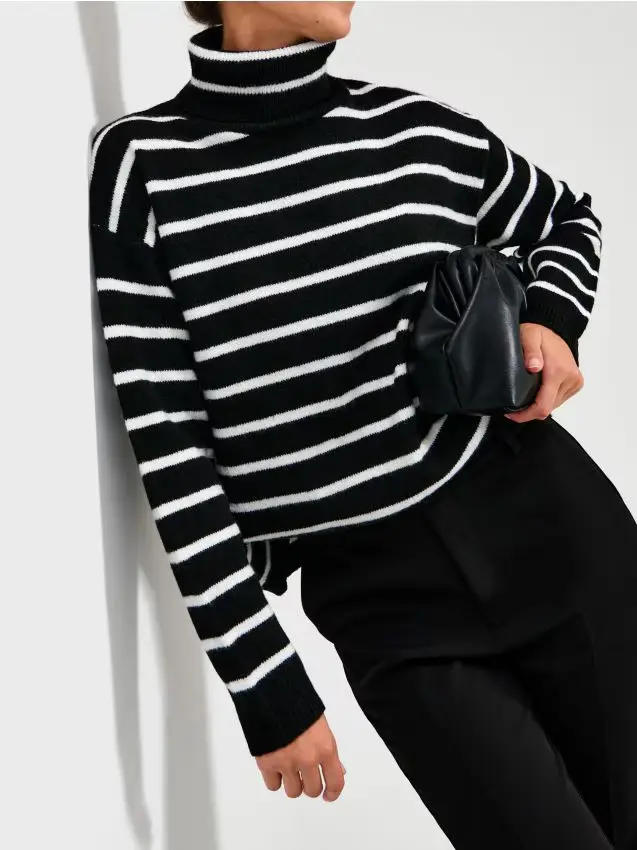 Dolcevita a righe - nero