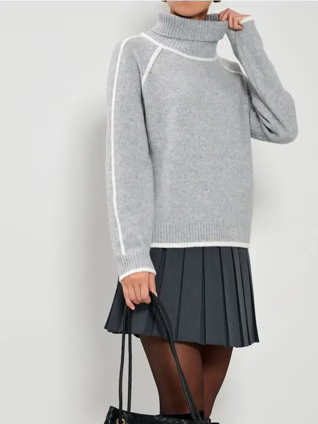 Dolcevita con cuciture - grigio chiaro