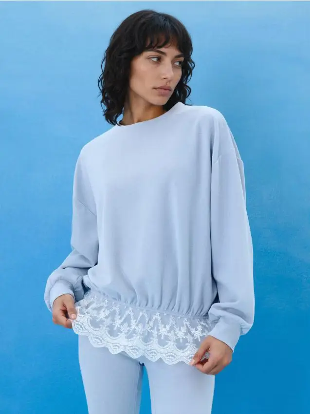 Felpa a girocollo a costine, vestibilità loose, con pizzo - blu pallido