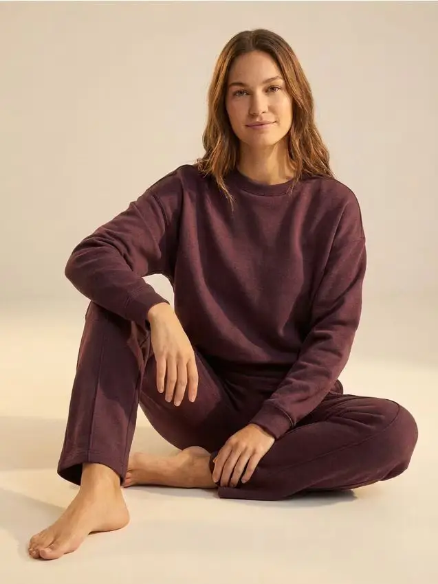 Felpa basic girocollo con aggiunta di viscosa “soft touch” - carminio