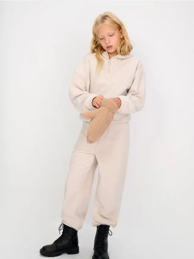 Felpa in pile con cappuccio - beige