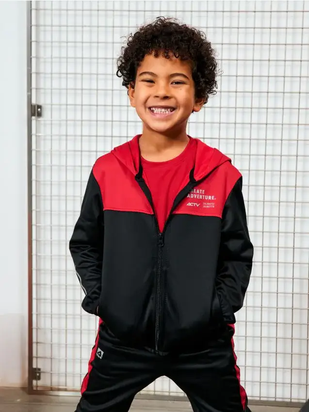 Felpa sportiva con cappuccio e zip - rosso