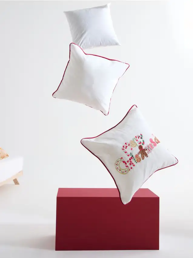 Fodera per cuscino con motivo natalizio Merry Christmas - bianco