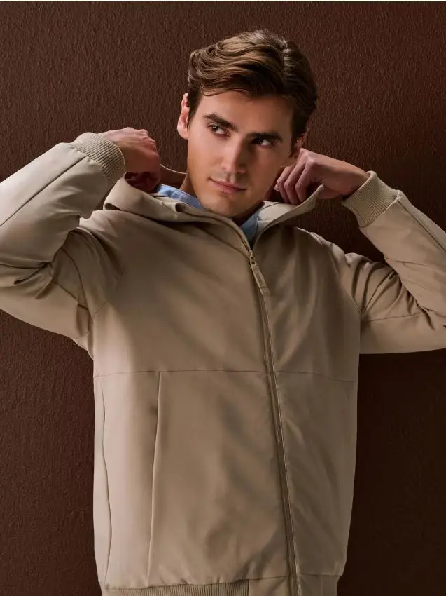 Giacca bomber con cappuccio - beige