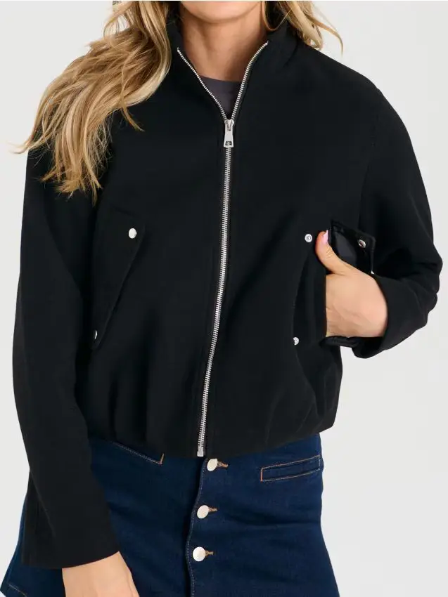 Giacca bomber con orlo arricciato - nero