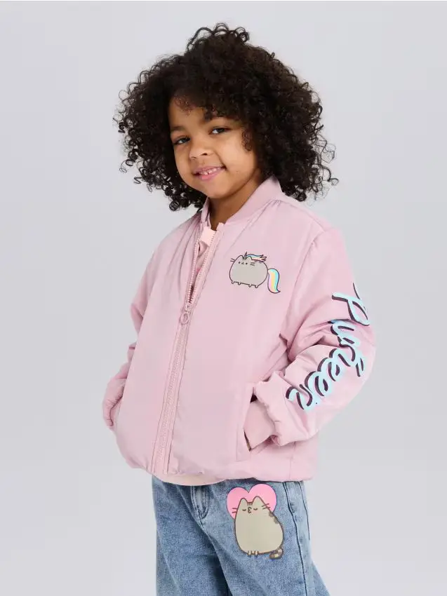 Giacca bomber con stampa sul retro Pusheen the Cat - rosa pastello