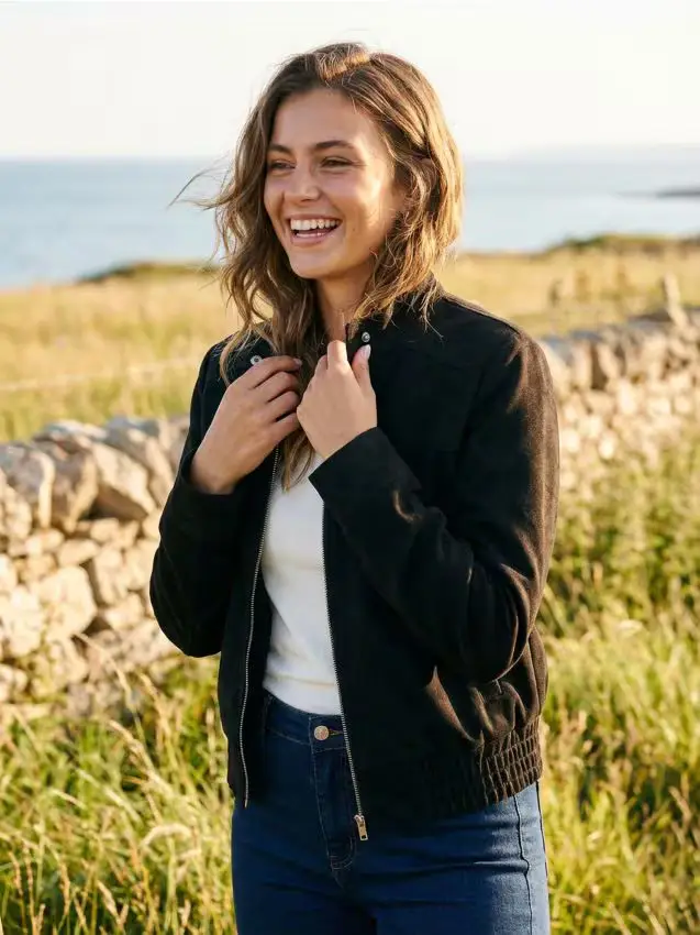 Giacca in simil scamosciato con colletto alla coreana e bottone automatico - nero