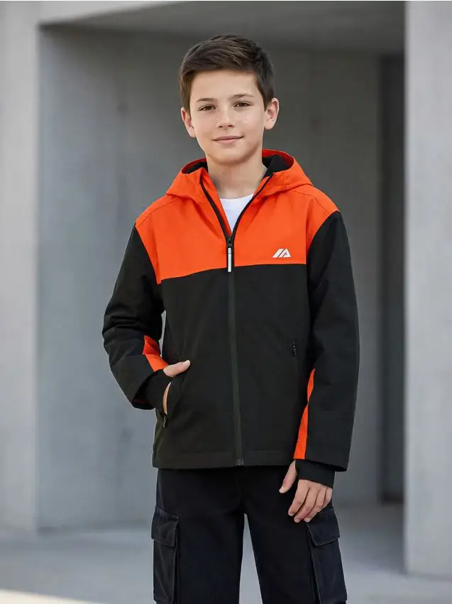 Giacca leggera da attivo con cappuccio - nero