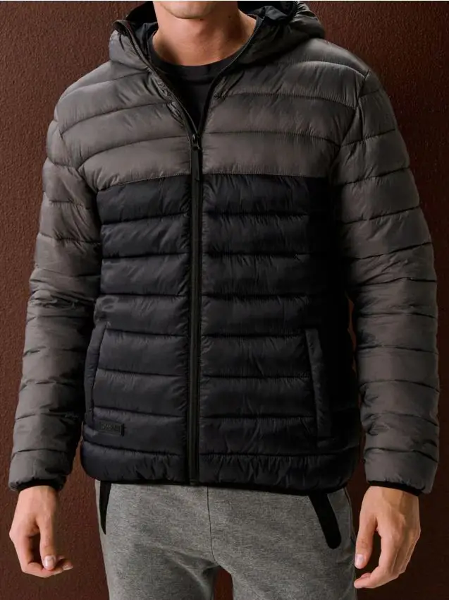 Giacca puffer con cappuccio - nero