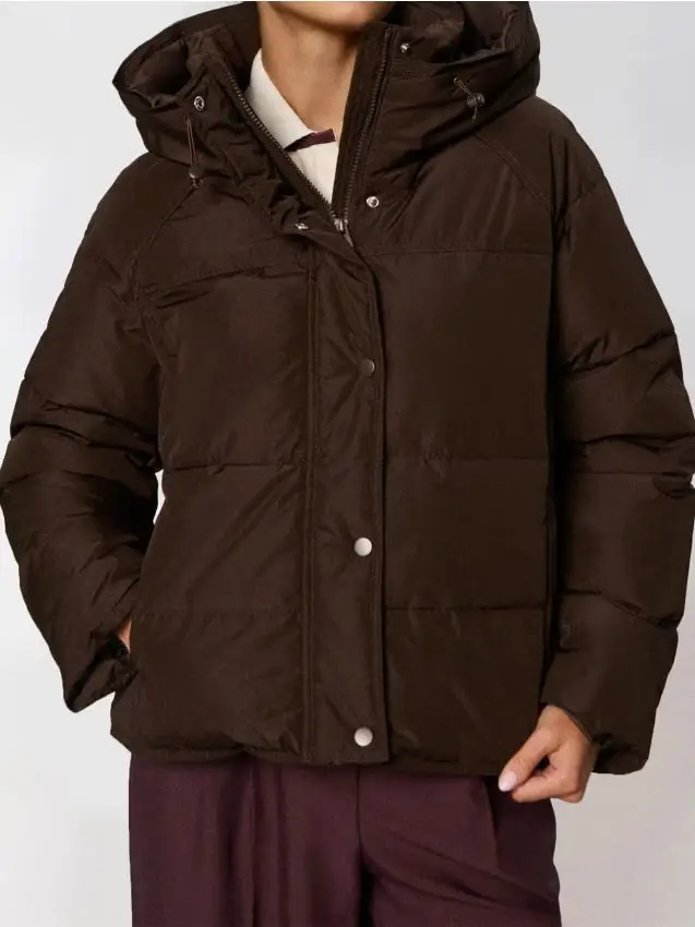 Giacca puffer trapuntata con cappuccio - marrone scuro