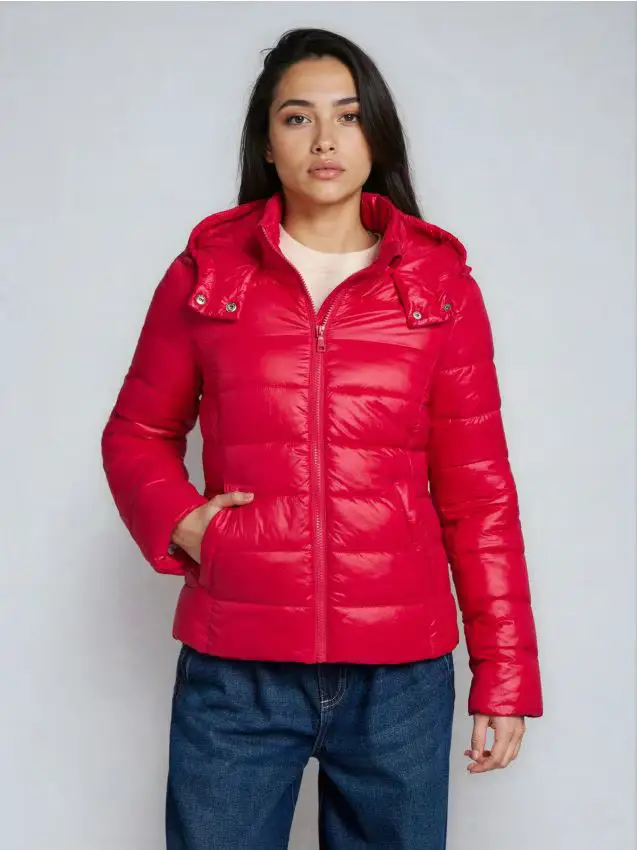 Giacca puffer trapuntata con cappuccio - rosso