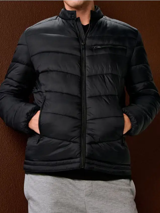 Giacca puffer trapuntata con colletto alto - nero