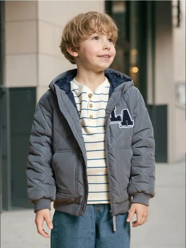 Giacca trapuntata con cappuccio - grigio chiaro