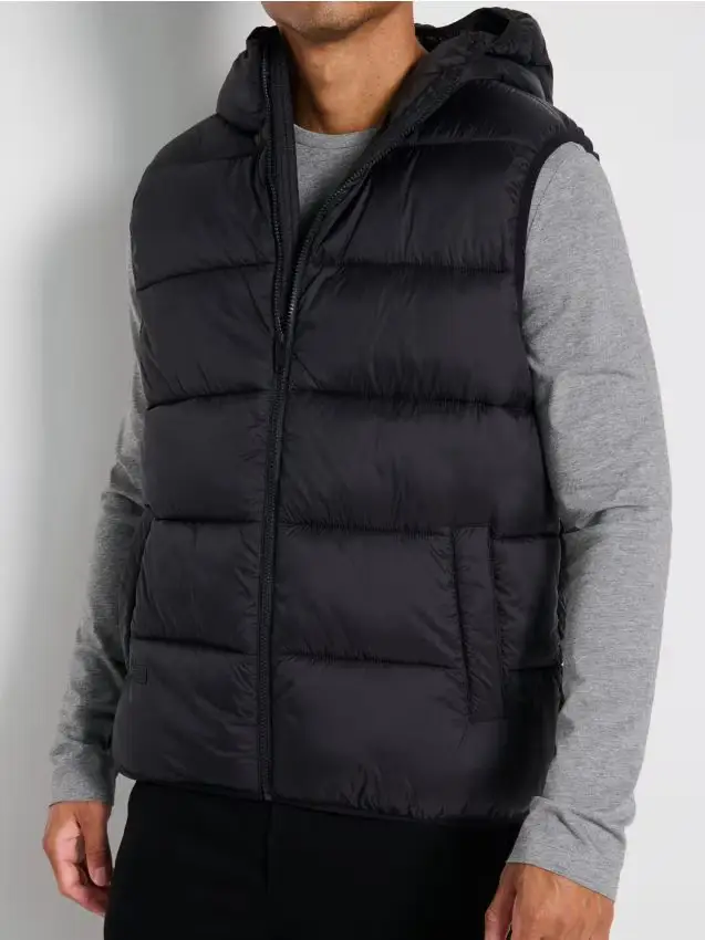 Gilet con cappuccio - nero