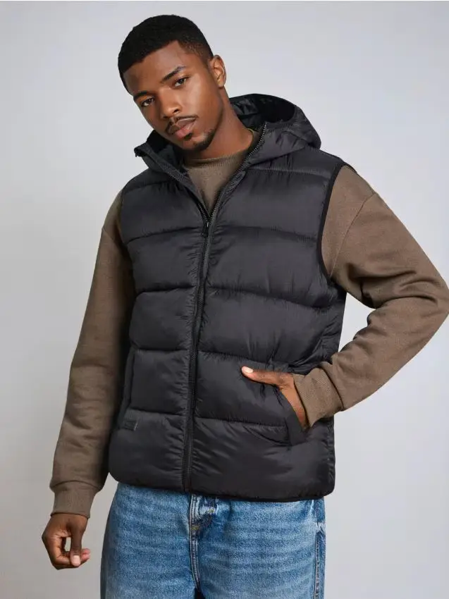 Gilet puffer trapuntato con cappuccio - nero