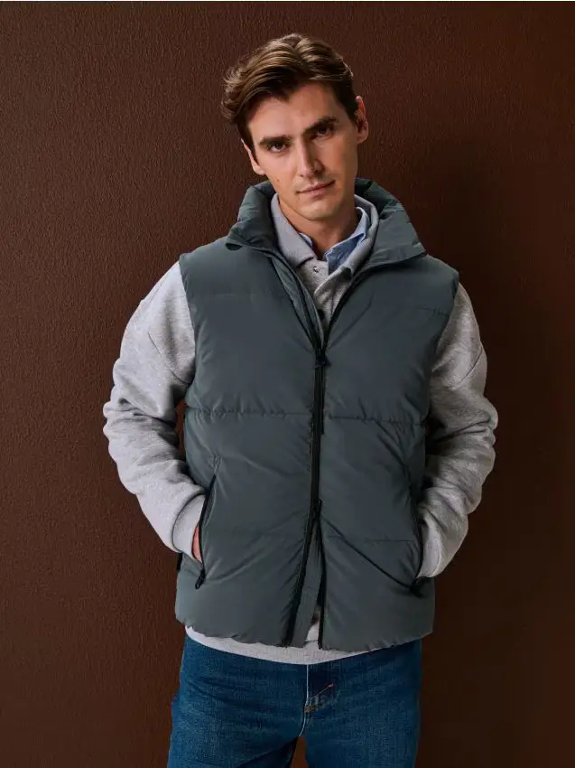 Gilet trapuntato con collo alto - grigio medio