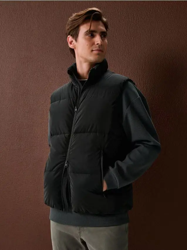 Gilet trapuntato con collo alto - nero