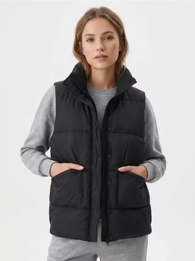 Gilet trapuntato con collo alto - nero