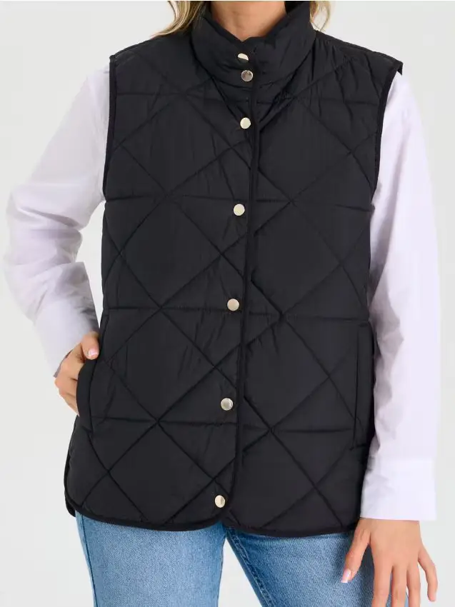 Gilet trapuntato con collo alto - nero