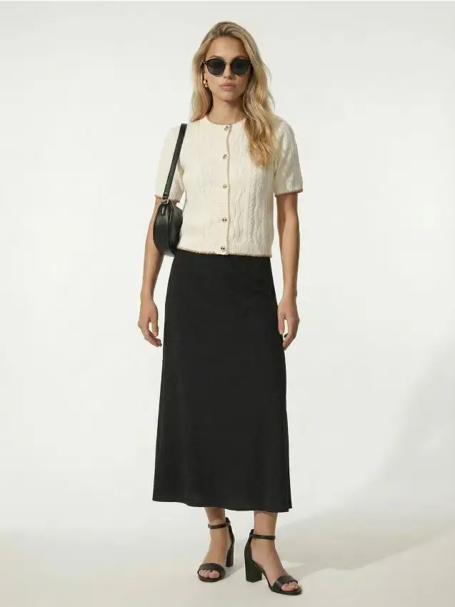 Gonna midi in viscosa con spacchi laterali - nero