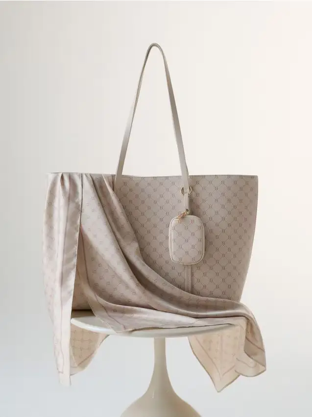 Grande borsa tote con monogramma e portafoglio - beige