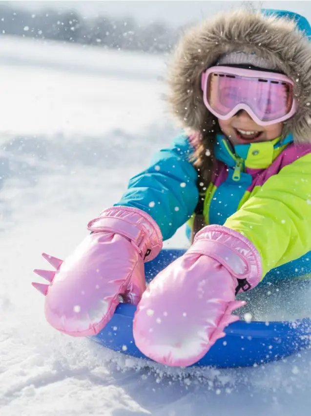 Guanti lucidi a manopola con elementi 3D - multicolor