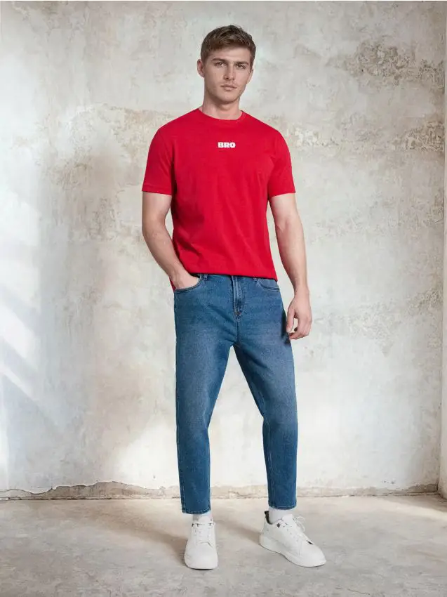 Jeans carrot con effetto lavato - blu