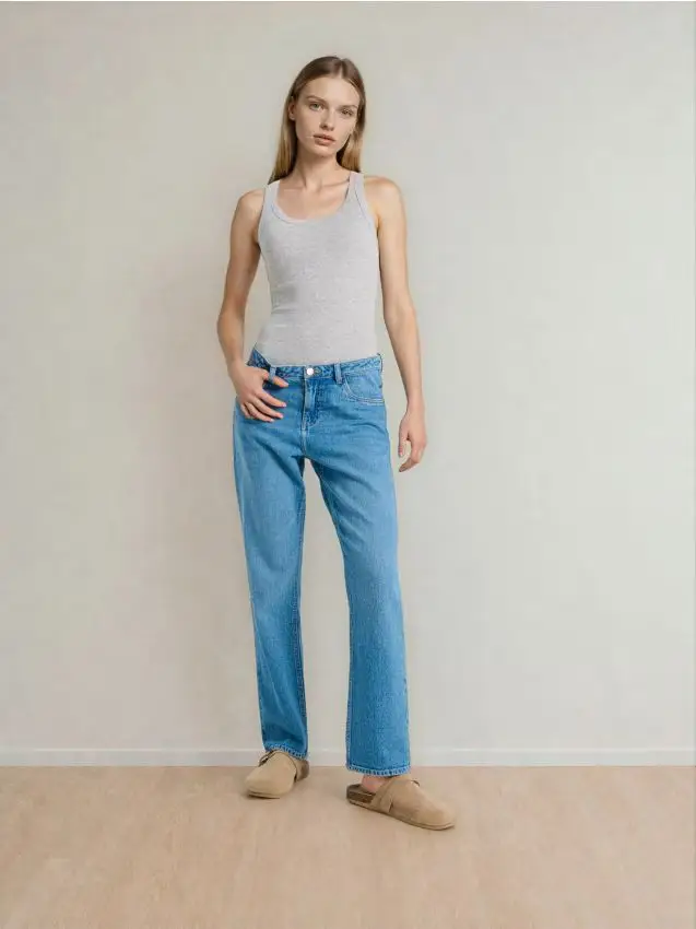 Jeans straight leg con effetto push-up e effetto sbiadito - blu