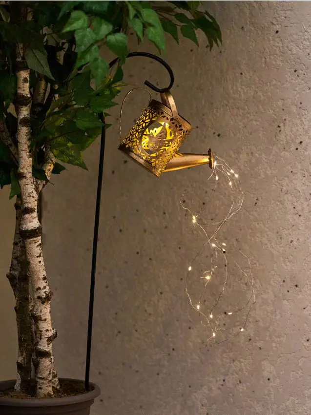 Lampada solare da giardino a forma di annaffiatoio - oro