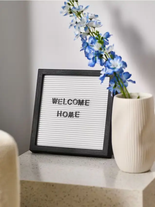 Lavagna con lettere intercambiabili - nero