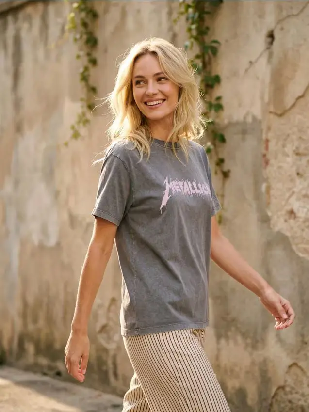 Maglietta a vestibilità ampia Metallica - grigio chiaro