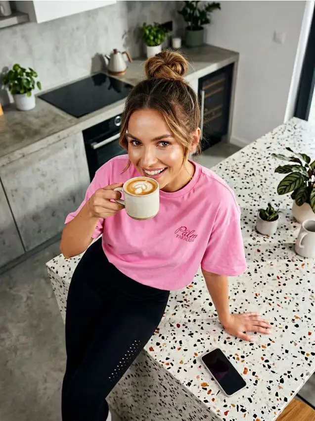 Maglietta con stampa sulla schiena - rosa
