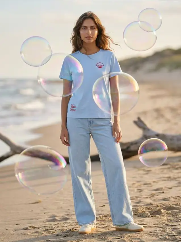 Maglietta di cotone con testo ricamato - blu pallido