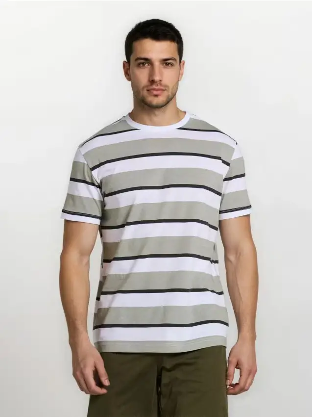 Maglietta in cotone a righe - verde chiaro