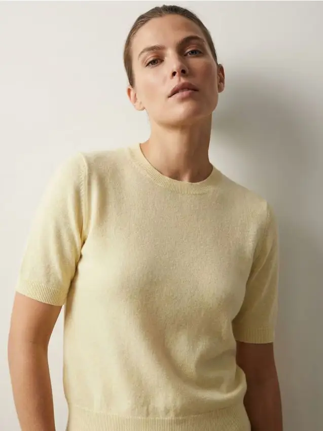 Maglione a maniche corte - giallo chiaro