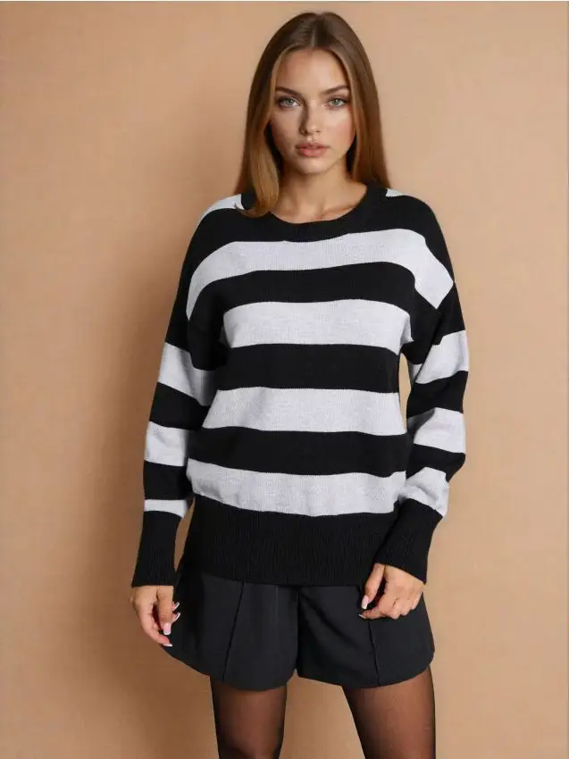 Maglione a righe in viscosa - nero