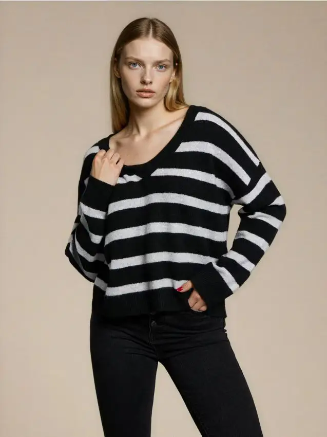 Maglione a righe - nero