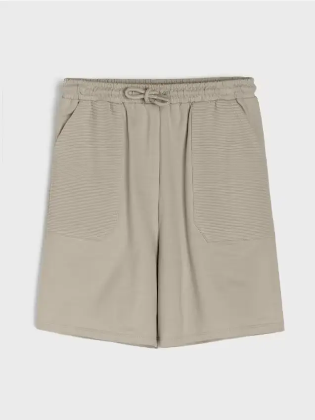 Pantaloncini a vestibilità ampia - beige